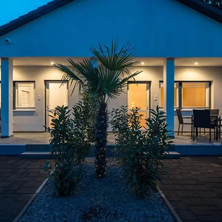 Balatonic Moon Apartman Σίοφοκ